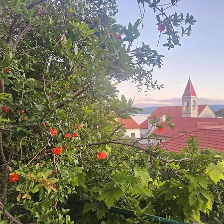 Apartamento Leonica Omiš Exterior foto