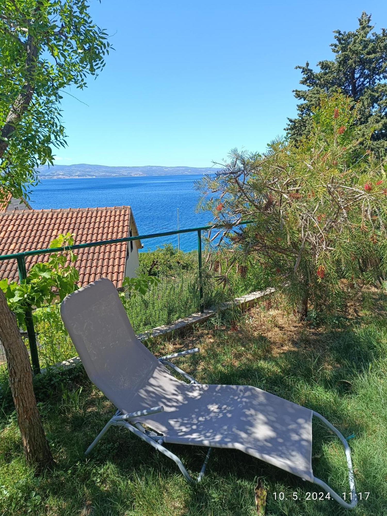Apartamento Leonica Omiš Exterior foto