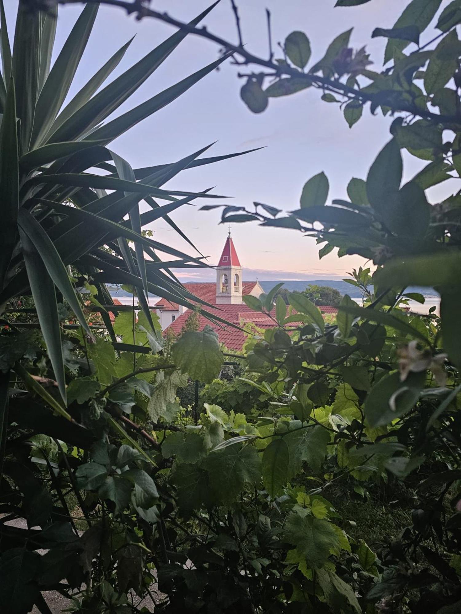 Apartamento Leonica Omiš Exterior foto